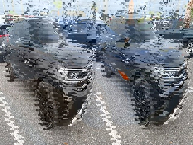 Certified 2023 Volkswagen Atlas Cross Sport SE w/ Black Wheel Package image 20