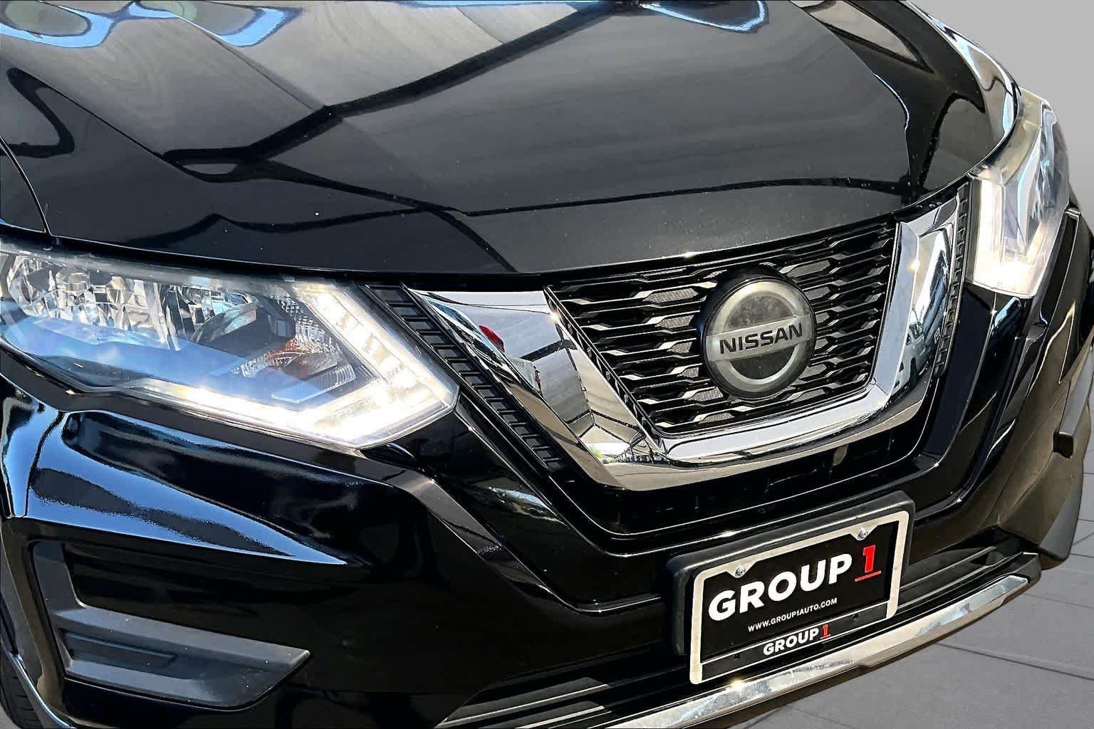 Certified 2019 Nissan Rogue SV FWD image 29