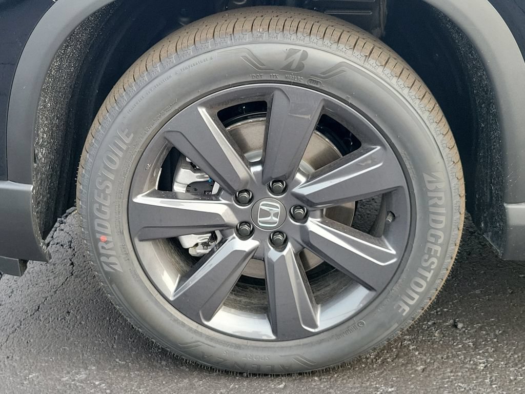New 2026 Honda Pilot Sport image 7