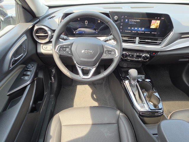 New 2026 Chevrolet Trax ACTIV w/ Sunroof Package FWD image 24