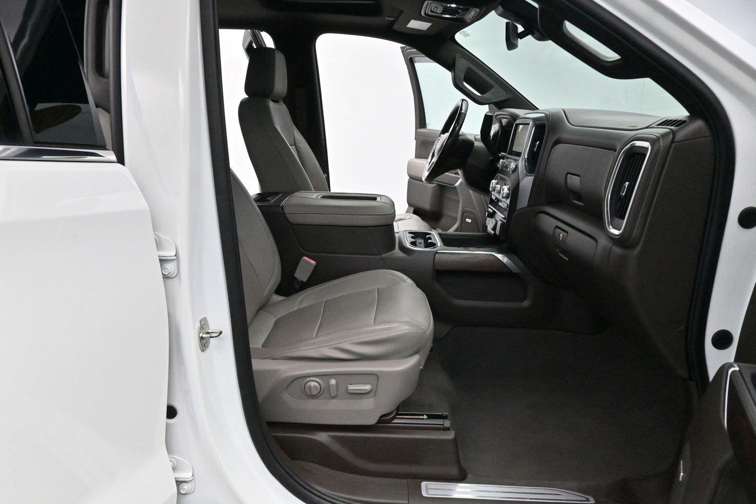 Used 2019 GMC Sierra 1500 SLT w/ SLT Premium Plus Package AWD/4WD image 32