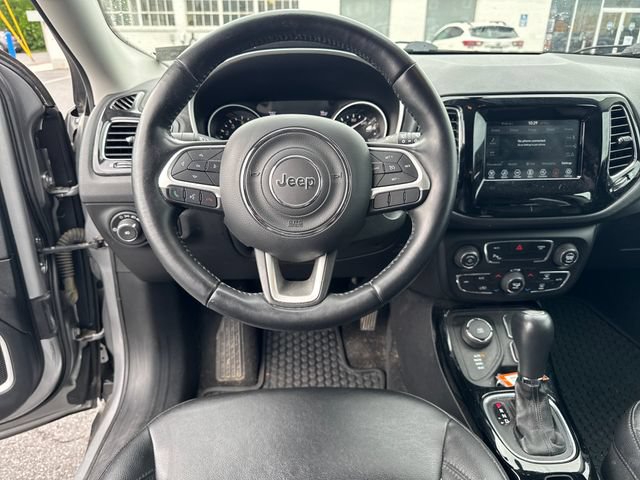 Used 2019 Jeep Compass Latitude AWD/4WD image 15