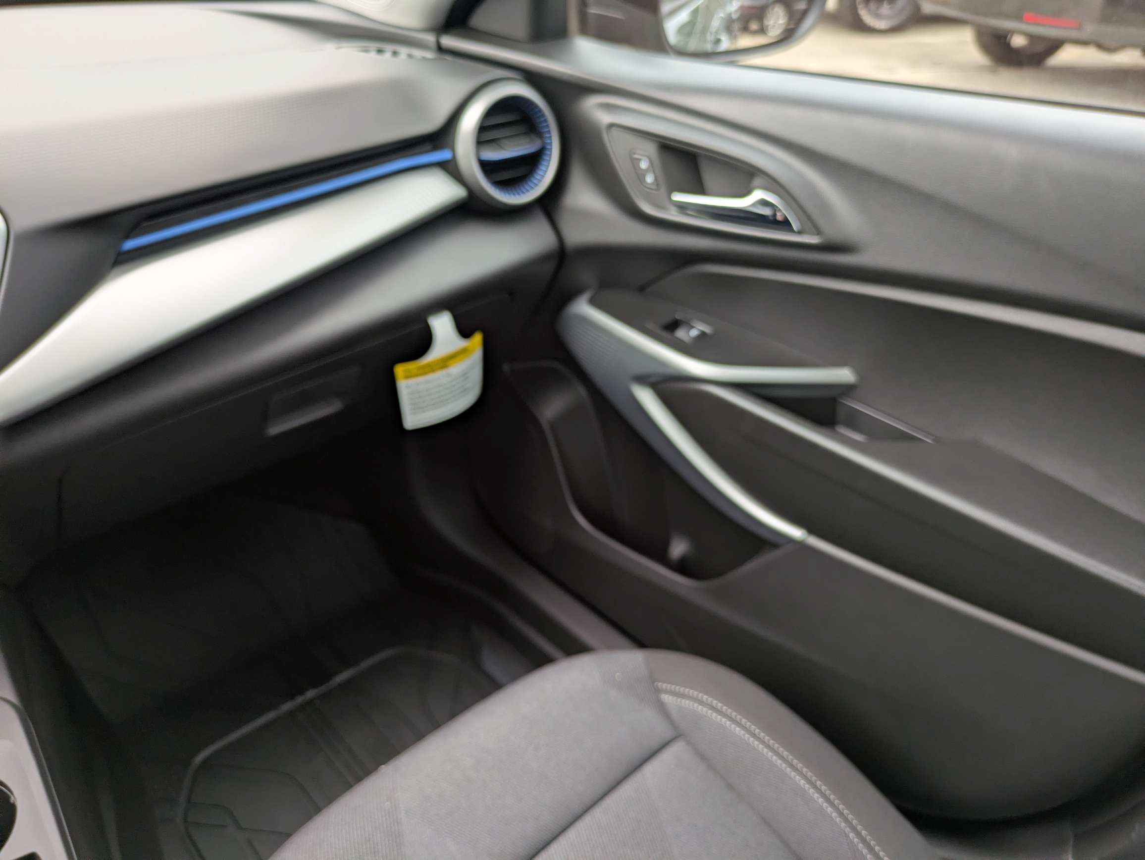 New 2026 Chevrolet Trax LS w/ LS Convenience Package FWD image 10