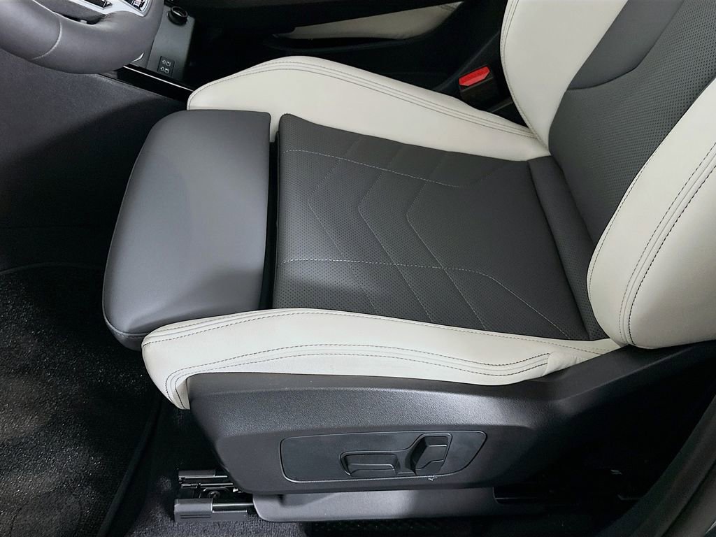 Used 2026 BMW X2 xDrive28i w/ Technology Package image 21