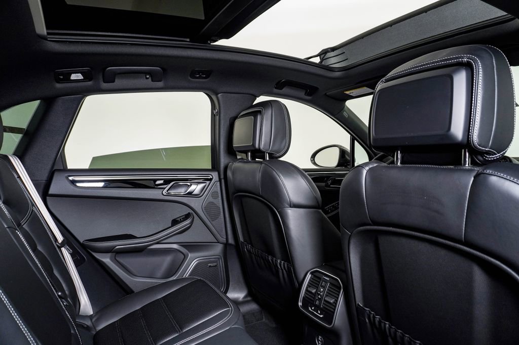 New 2026 Porsche Macan Turbo image 16