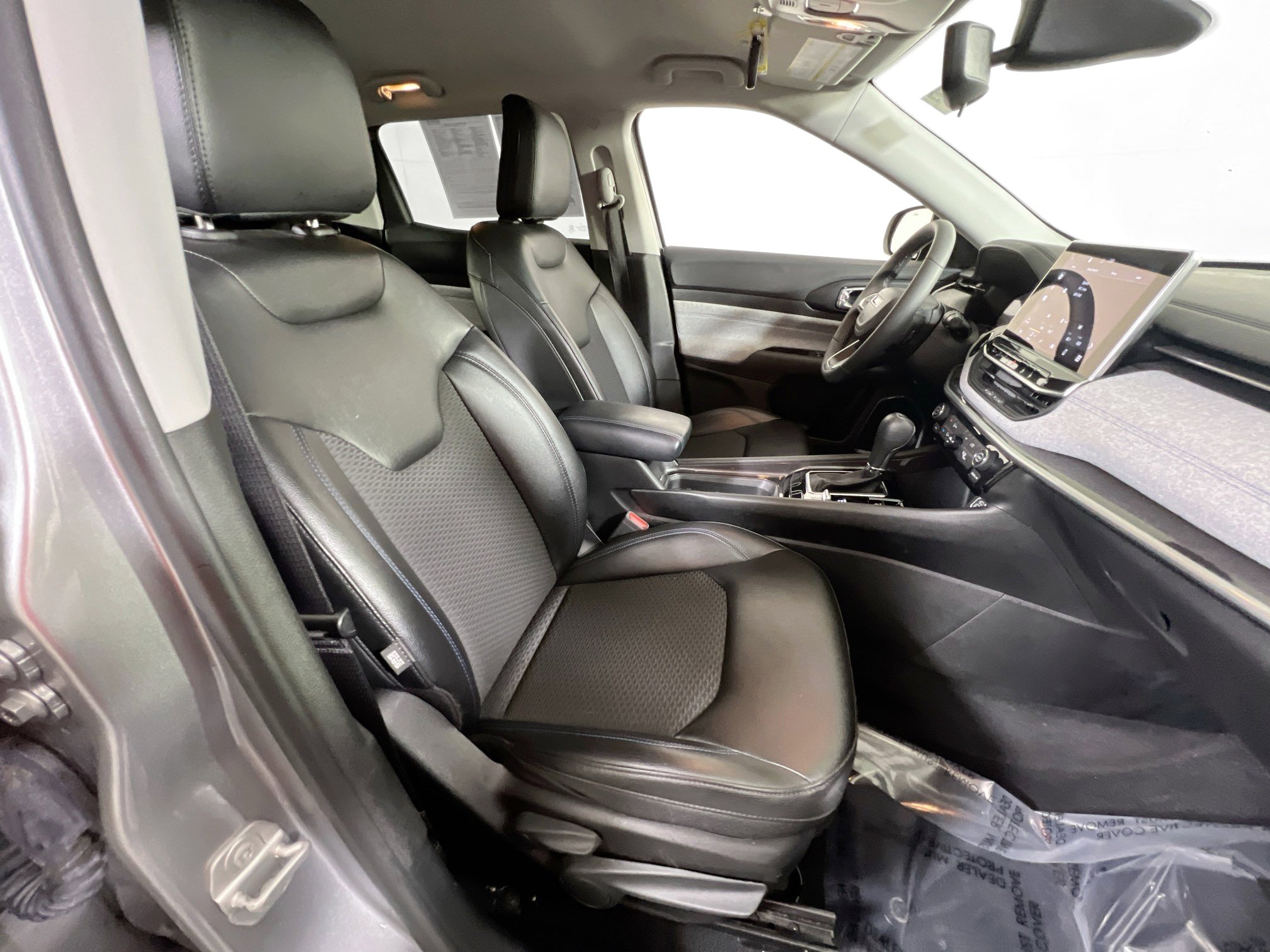 Used 2022 Jeep Compass Latitude image 25