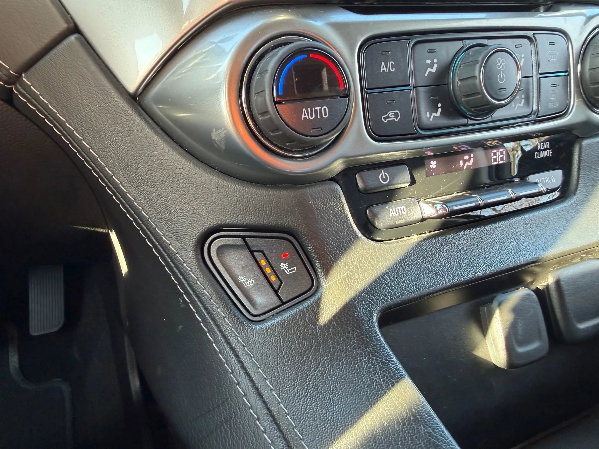 Used 2018 Chevrolet Tahoe LT image 59