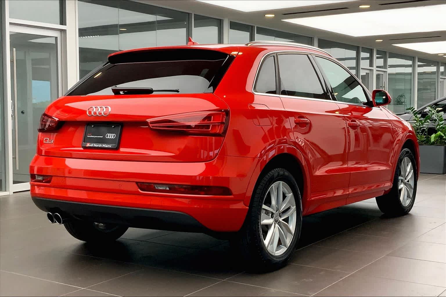 Used 2017 Audi Q3 2.0T Premium Plus w/ Premium Plus Package FWD image 12