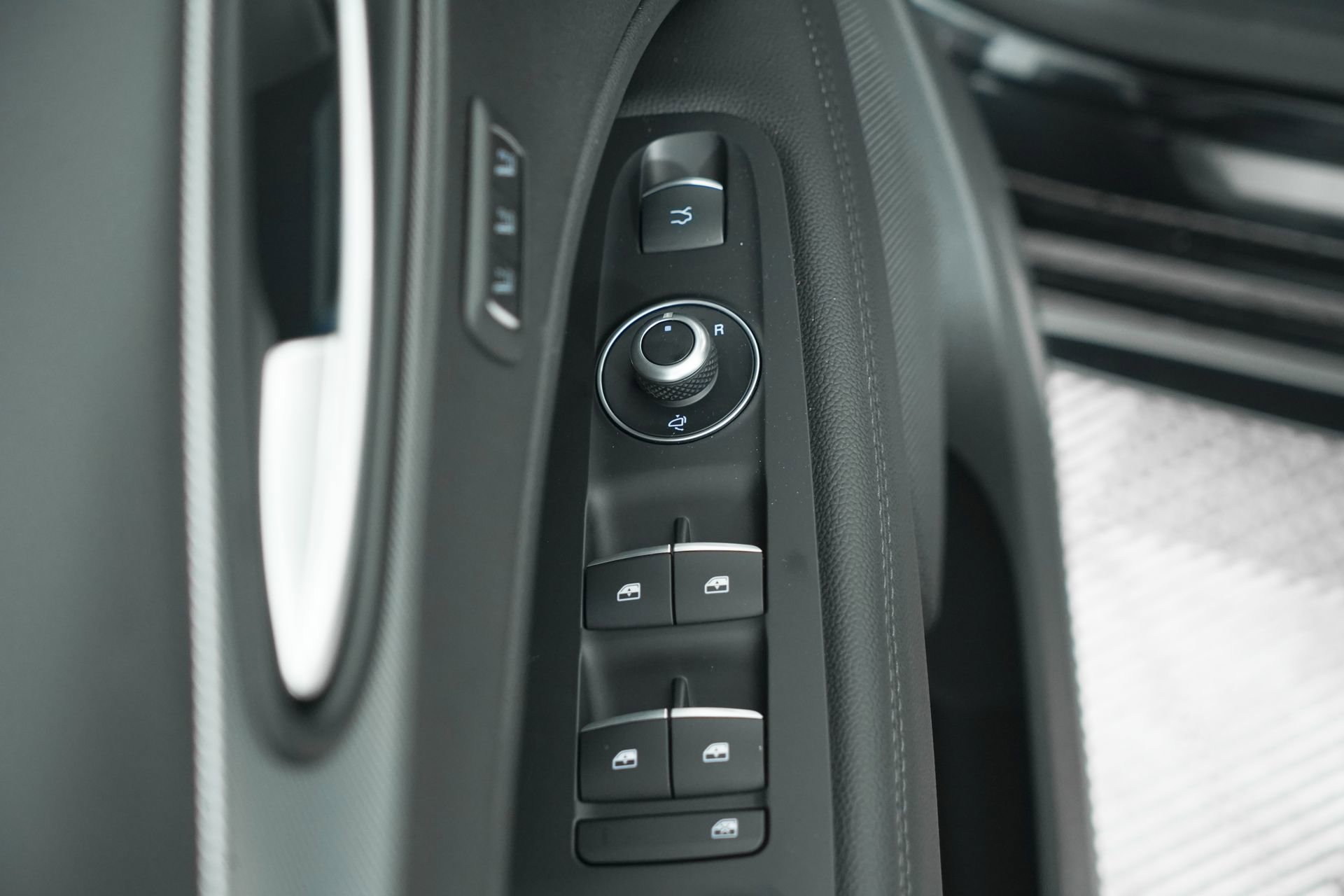 New 2025 Alfa Romeo Stelvio Sprint w/ Veloce Package image 51