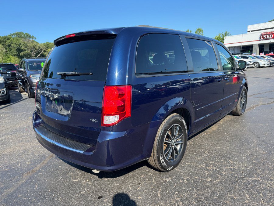 Used 2016 Dodge Grand Caravan R/T w/ Driver Convenience Group FWD image 5