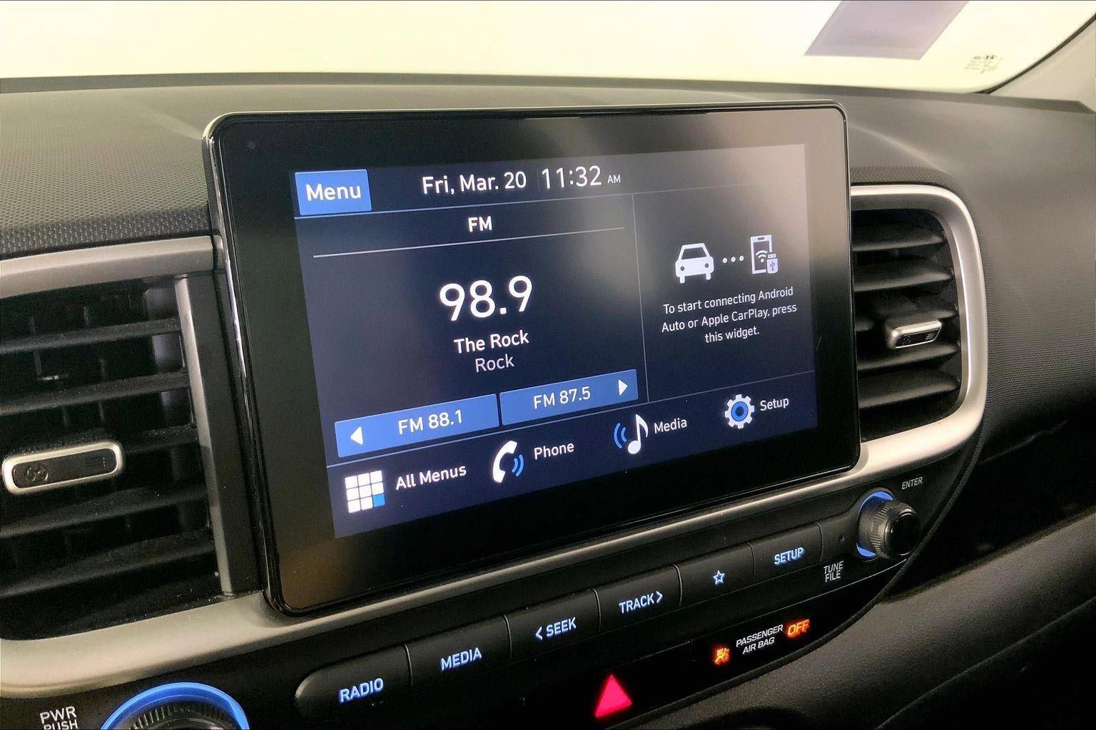 Used 2025 Hyundai Venue SEL FWD image 6