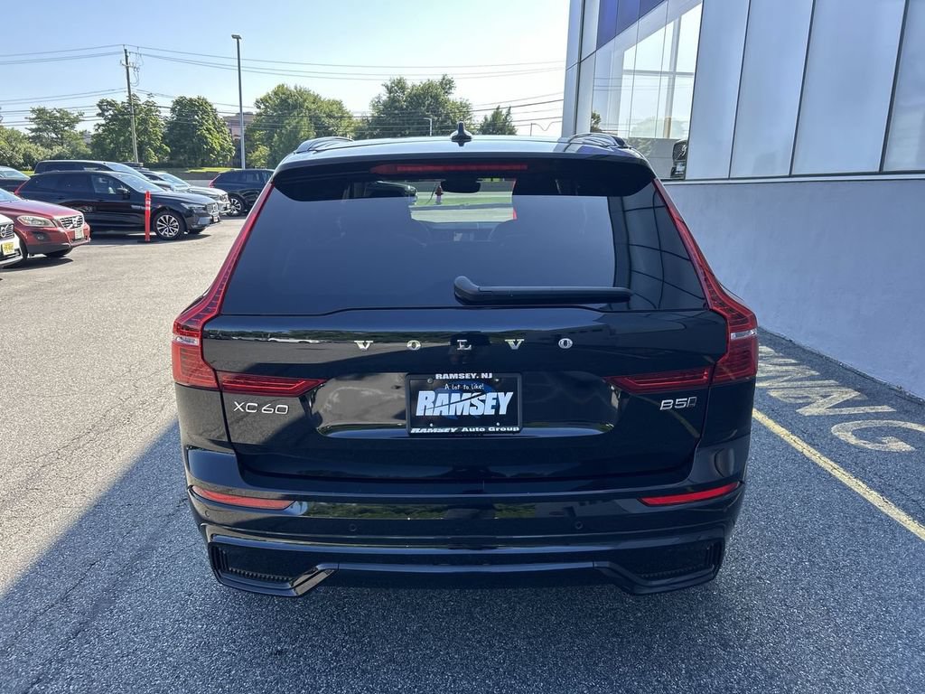Certified 2024 Volvo XC60 B5 Plus w/ Climate Package AWD/4WD image 7