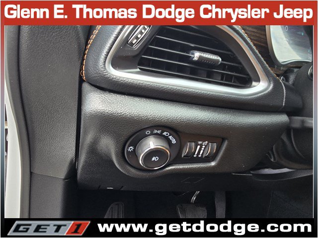 Certified 2023 Chrysler Pacifica Pinnacle FWD image 20