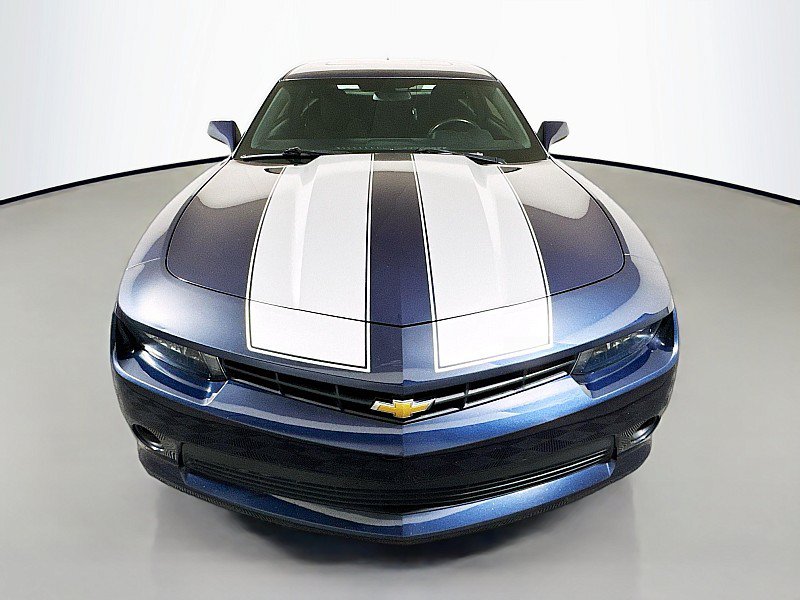 Used 2015 Chevrolet Camaro LT RWD image 2