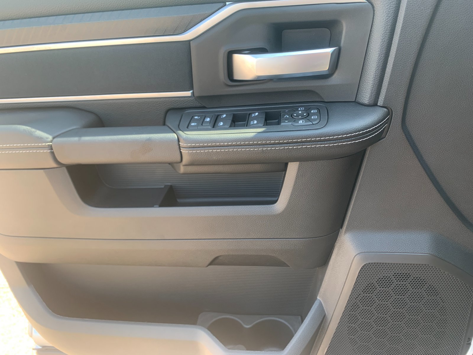 New 2026 RAM 2500 Big Horn AWD/4WD image 11