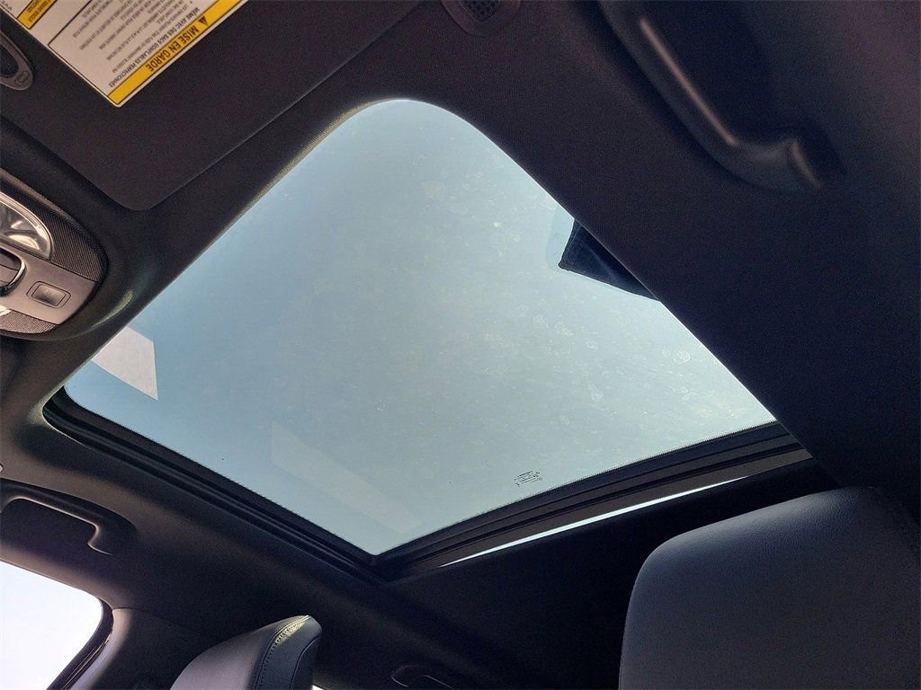 New 2026 Jeep Compass Latitude w/ Sun and Sound Group image 15