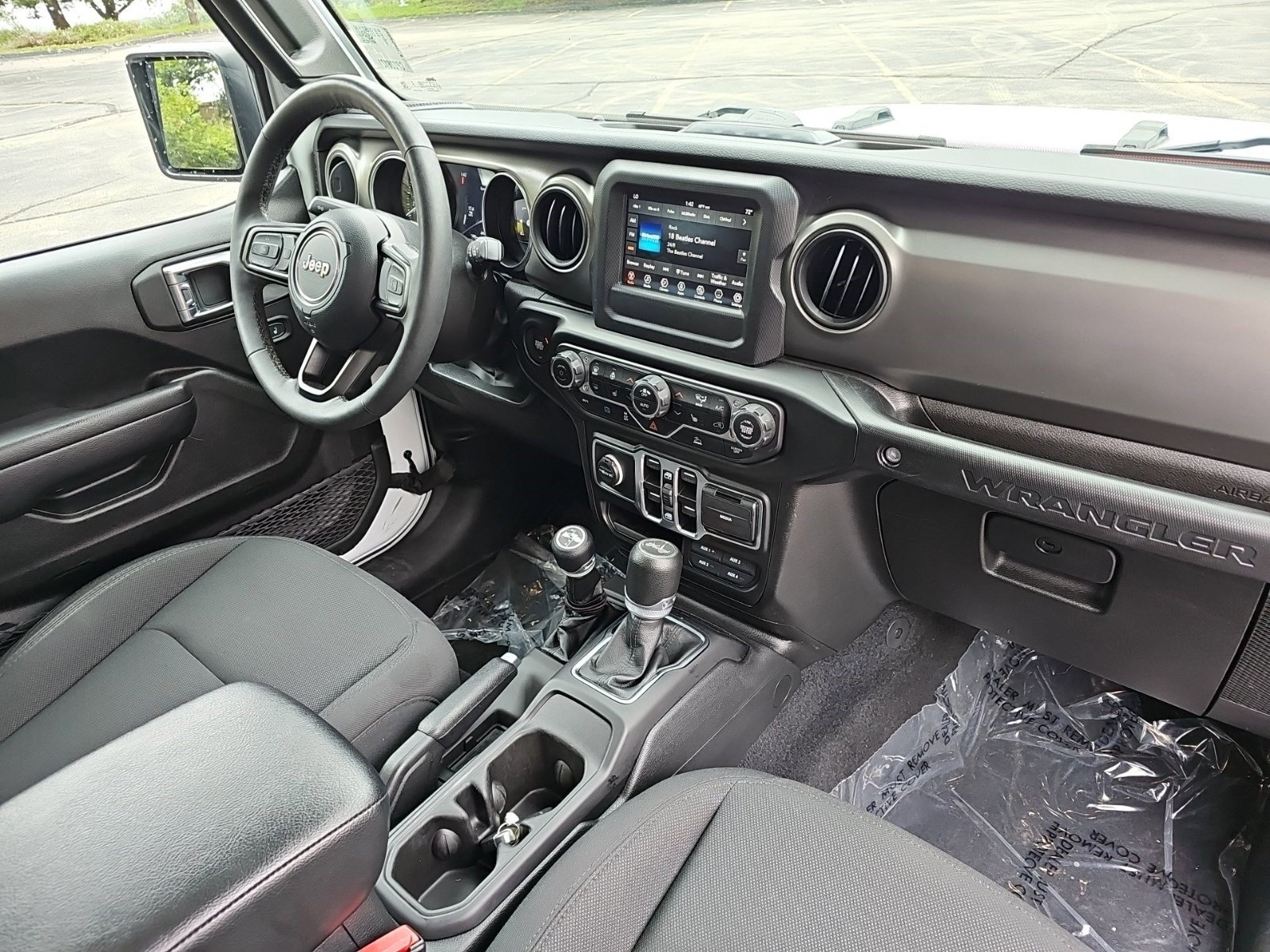 Used 2023 Jeep Wrangler Unlimited w/ Cold Weather Group AWD/4WD image 13