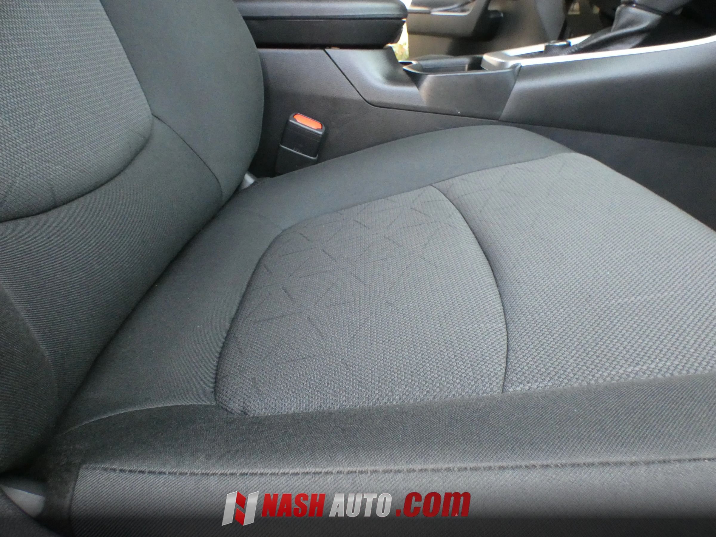 Used 2023 Toyota RAV4 AWD Hybrid image 33