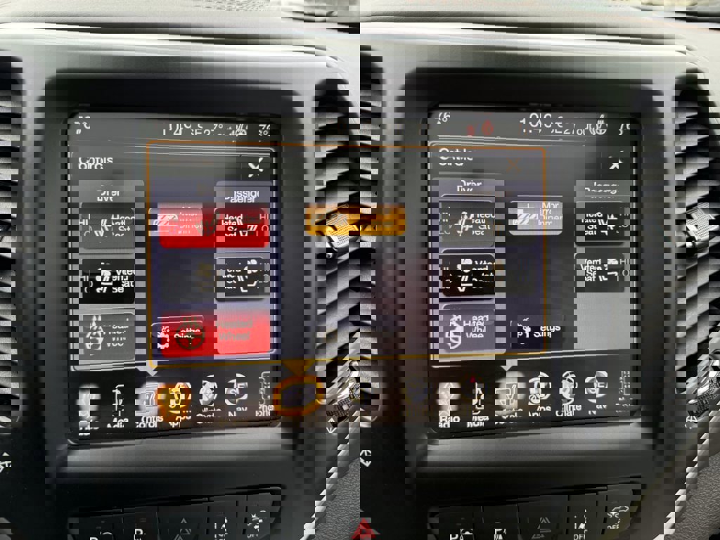 Used 2018 Jeep Cherokee Overland w/ Technology Group image 24