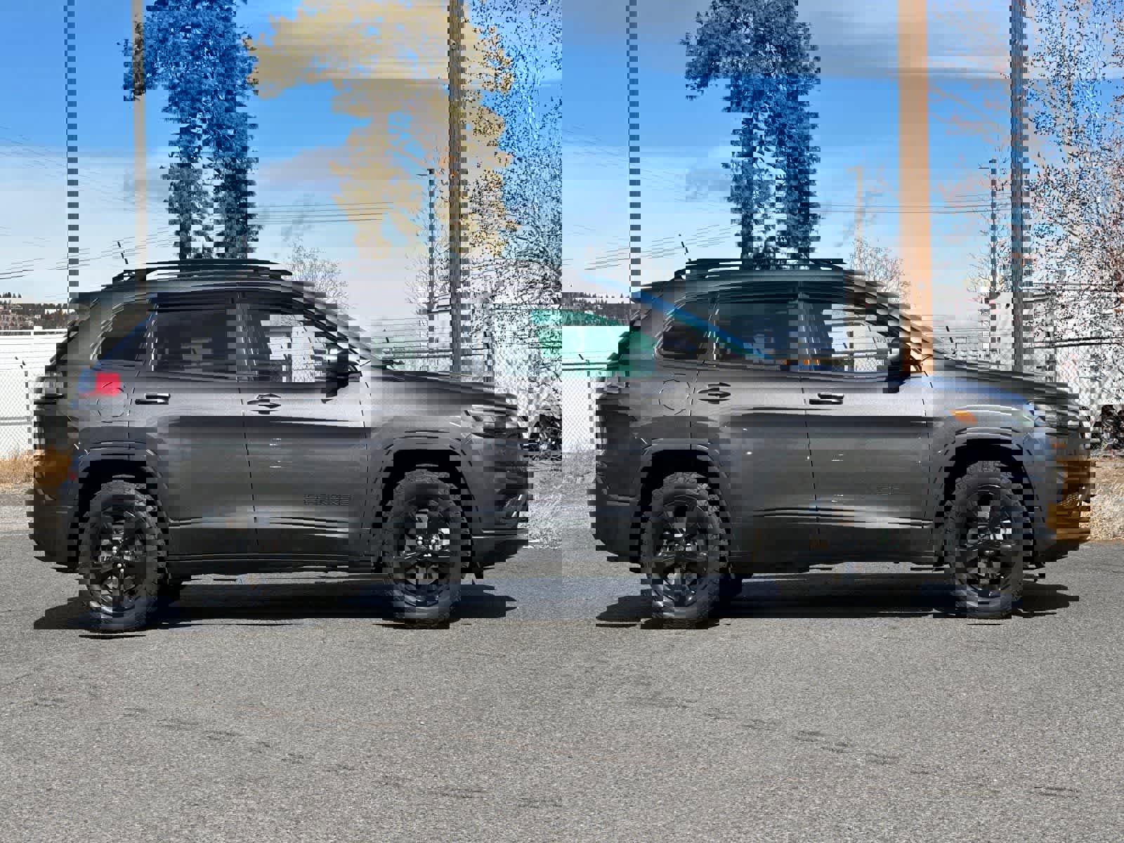 Used 2020 Jeep Cherokee Latitude Plus image 8