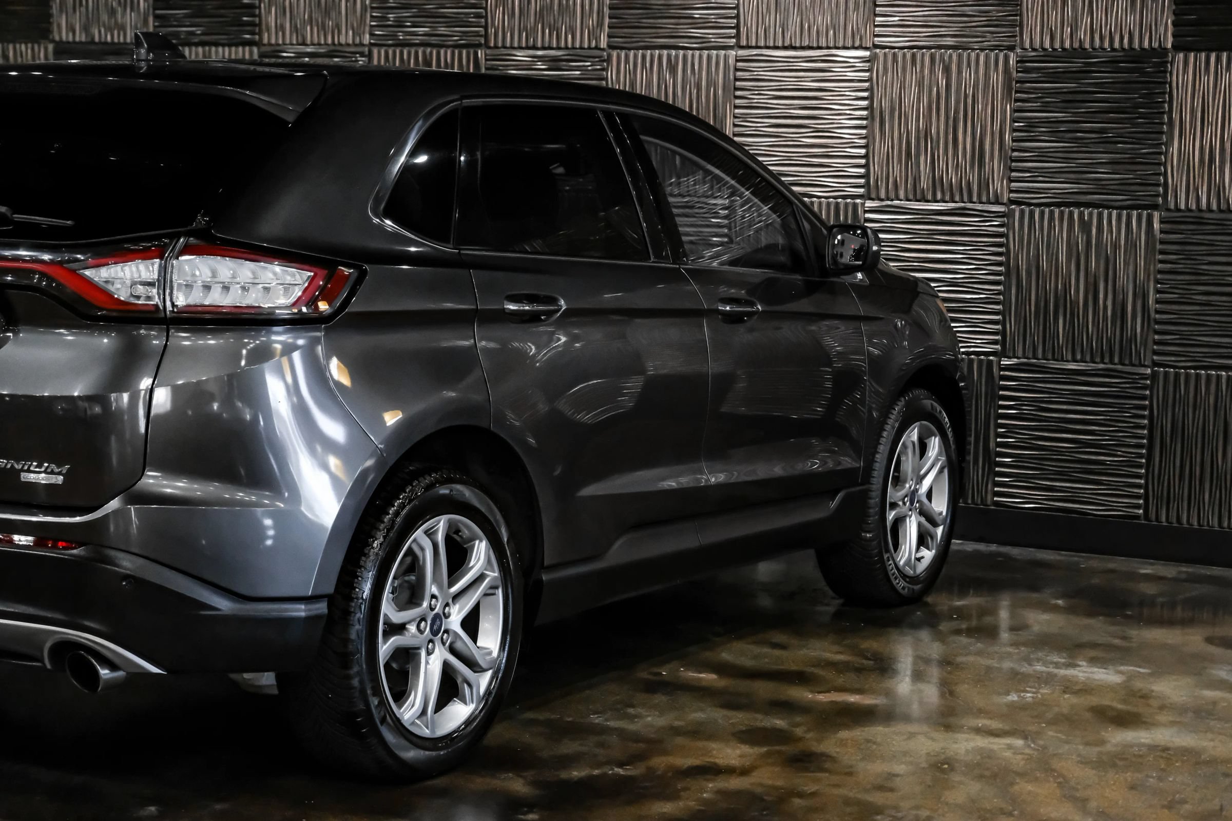 Used 2017 Ford Edge Titanium w/ Equipment Group 301A FWD image 14