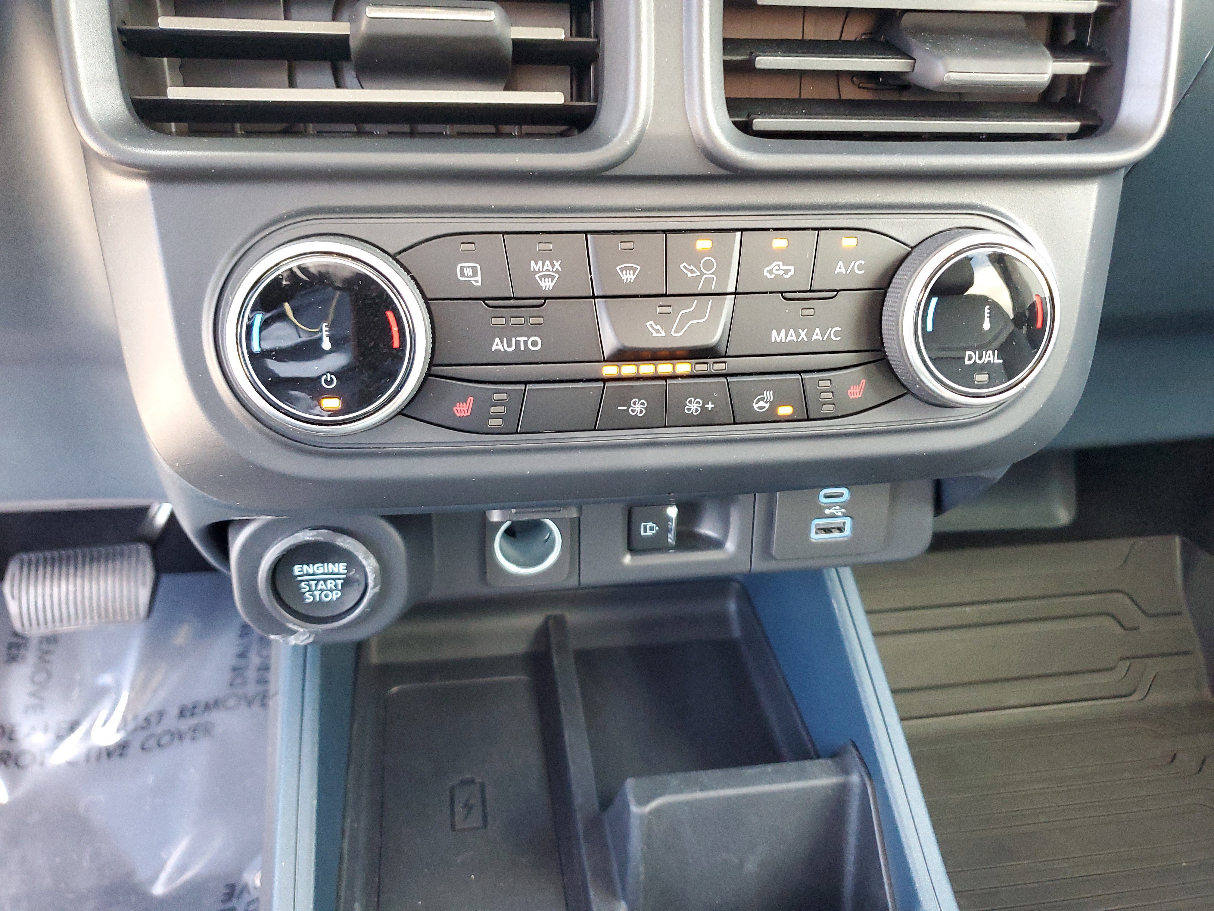 Used 2024 Ford Maverick Lariat w/ Black Appearance Package image 24