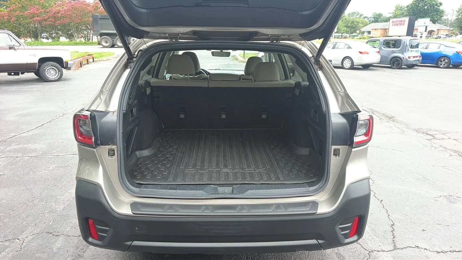 Used 2020 Subaru Outback Premium AWD/4WD image 11