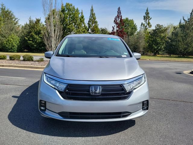 Certified 2024 Honda Odyssey Touring image 2