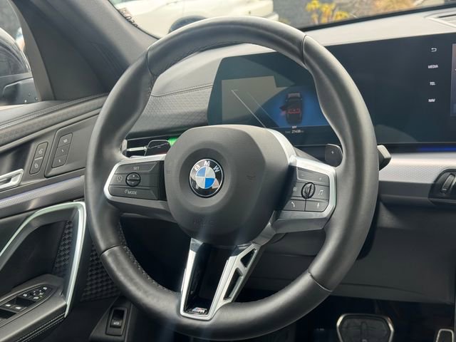 Used 2025 BMW X2 xDrive28i w/ M Sport Package image 17