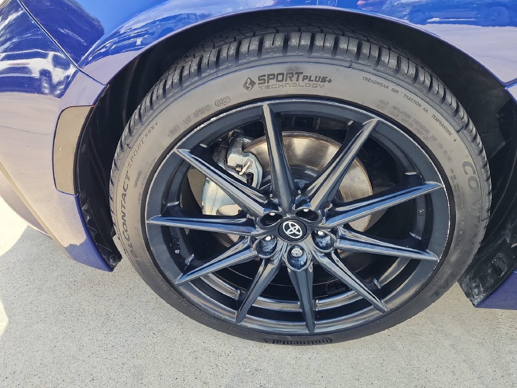 Used 2022 Toyota GR86 Premium RWD image 10
