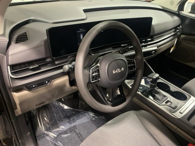 New 2026 Kia Carnival LX image 8