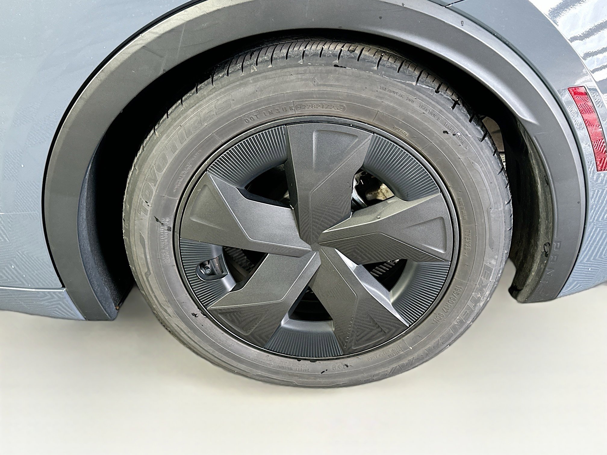 Used 2023 Toyota Prius LE image 11