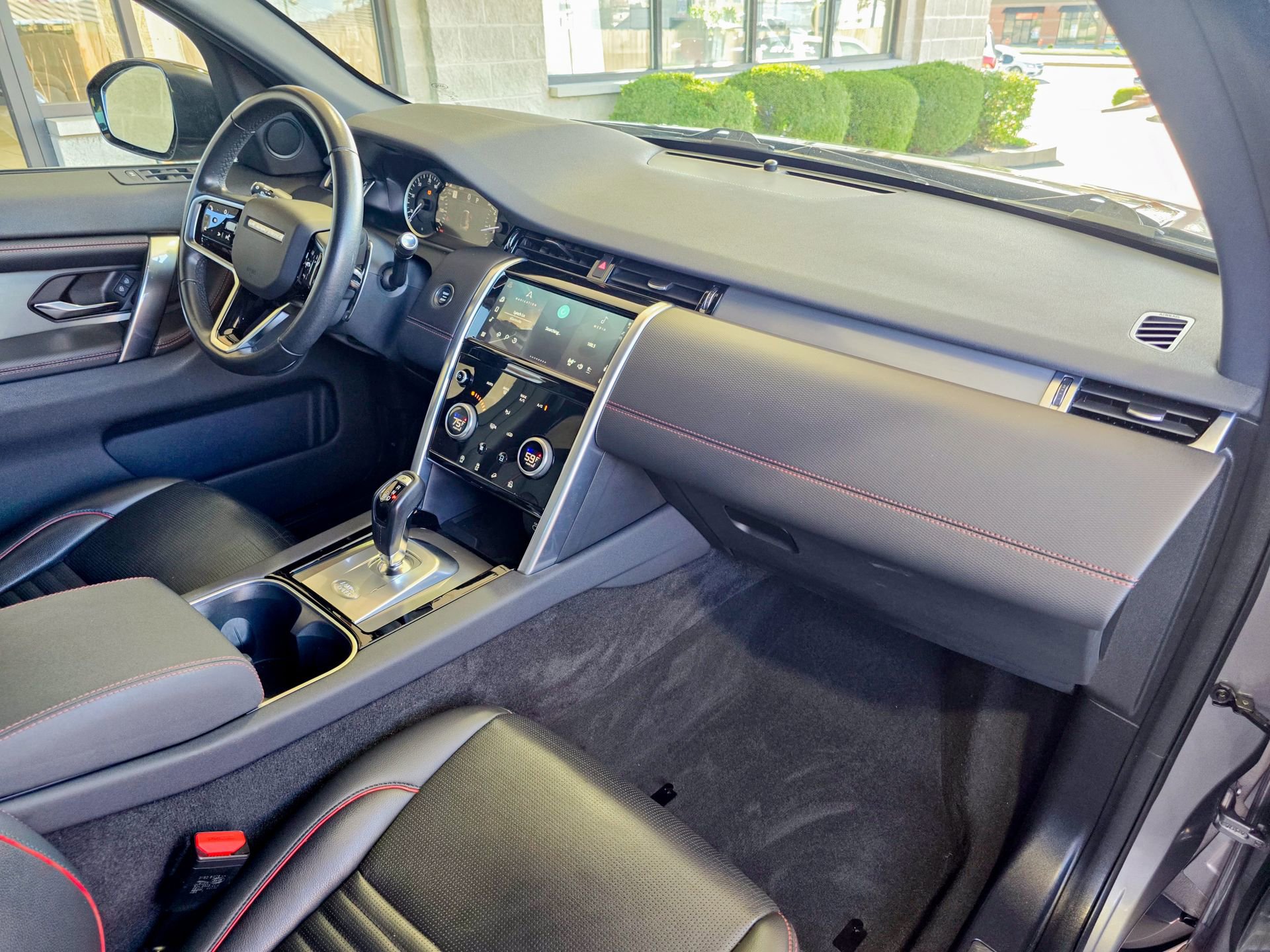 Used 2023 Land Rover Discovery Sport S R-Dynamic image 9