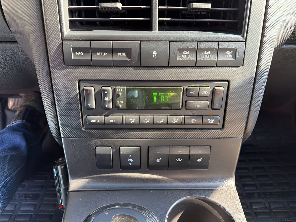 Used 2007 Ford Explorer Sport Trac Limited AWD/4WD image 12