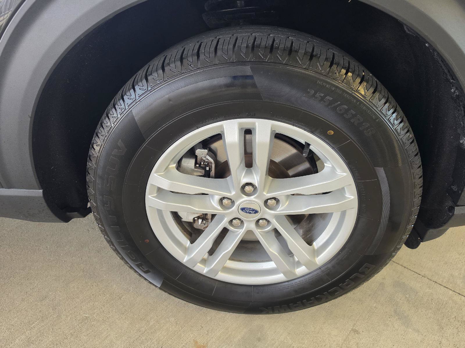 Used 2023 Ford Explorer XLT w/ Equipment Group 202A AWD/4WD image 6