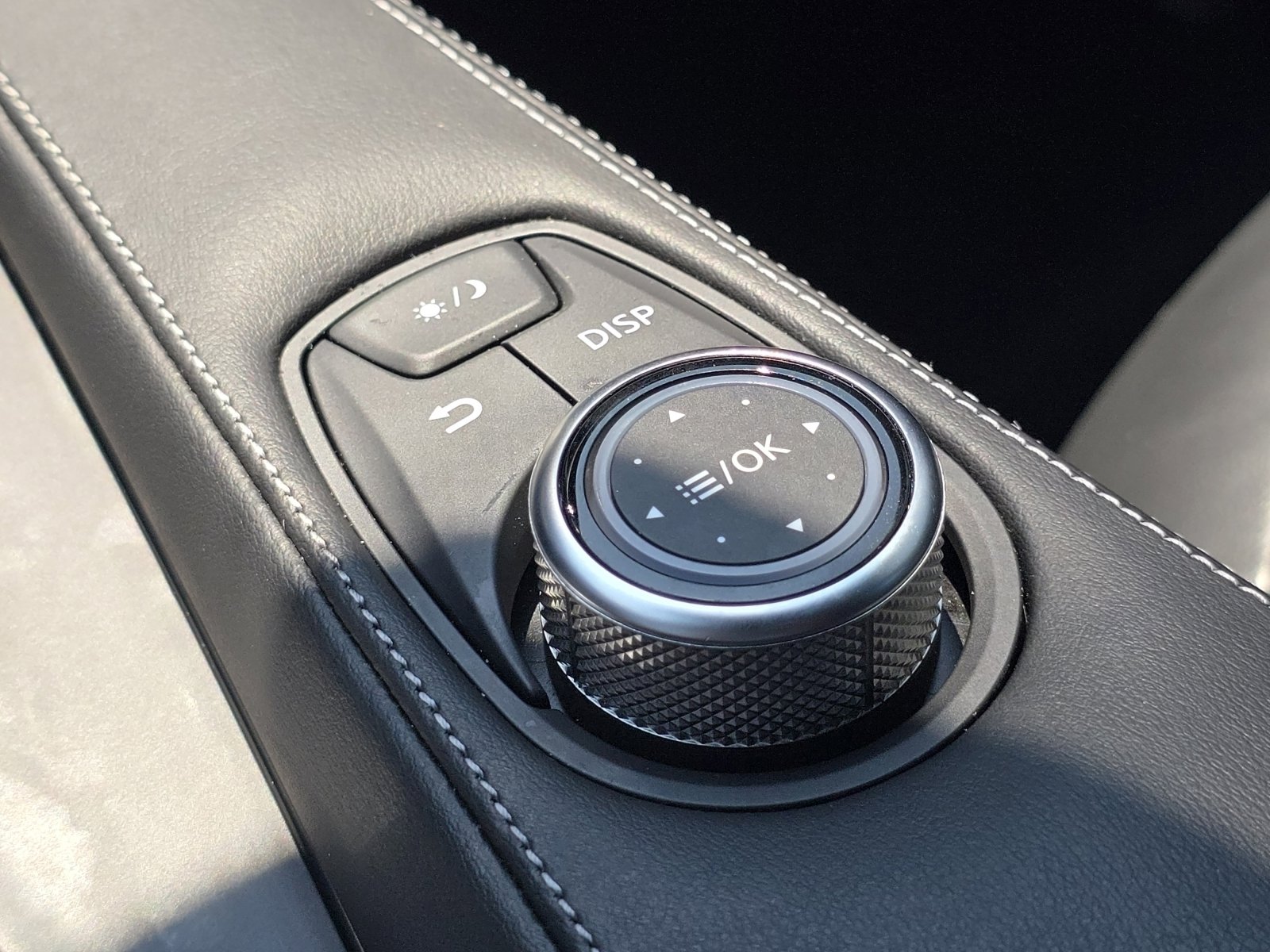 Used 2023 INFINITI QX55 Luxe w/ Cargo Package image 13