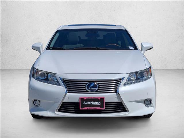 Used 2015 Lexus ES 300h w/ Navigation System Package image 2