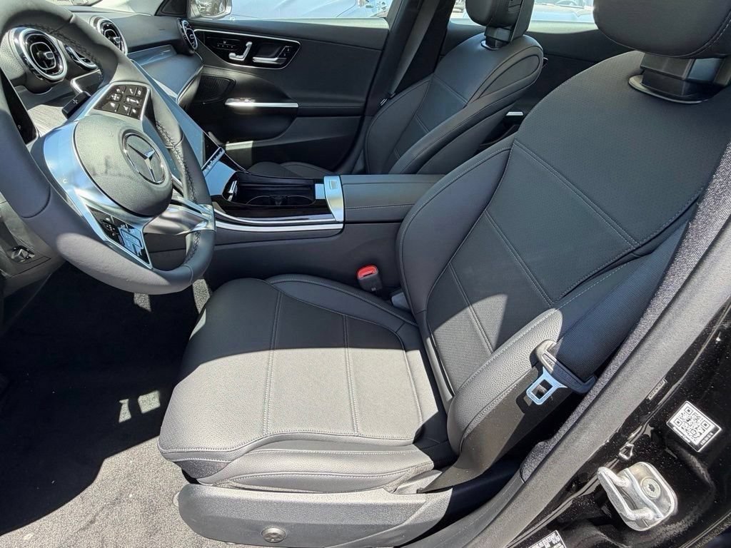 New 2026 Mercedes-Benz C 300 4MATIC Sedan image 18