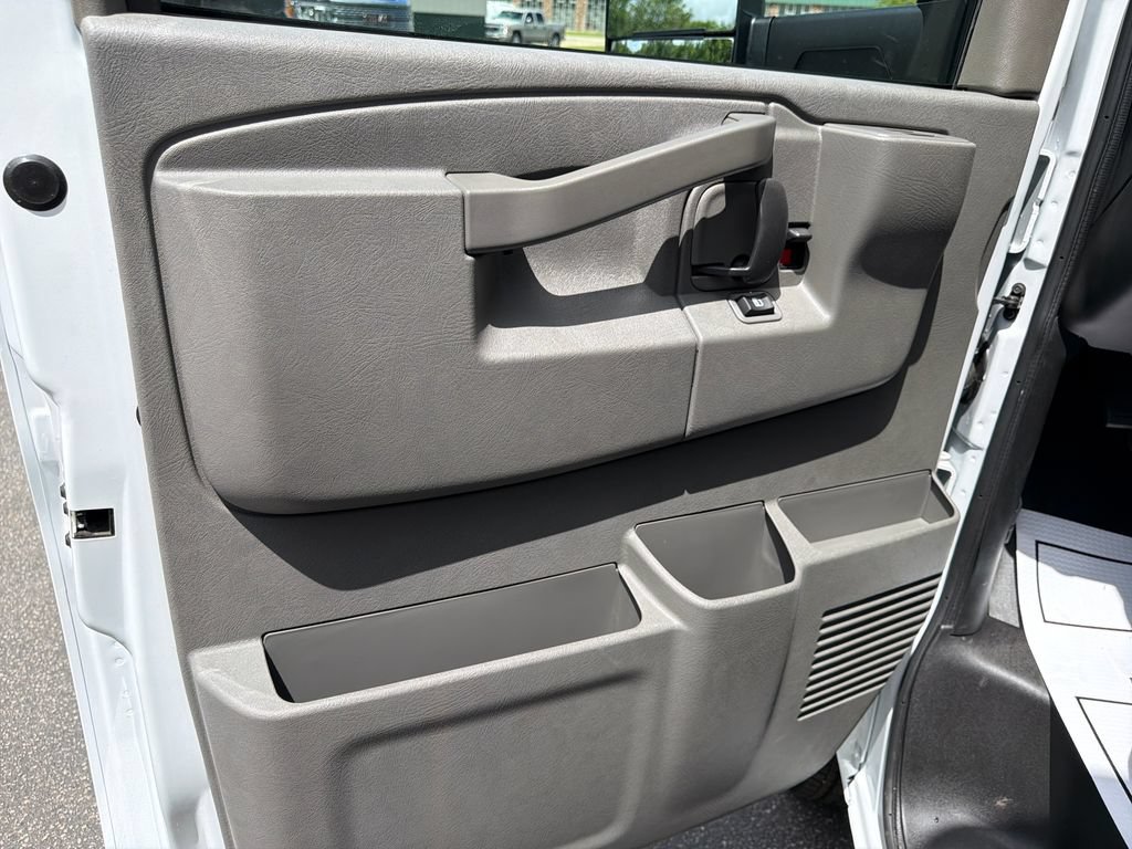 New 2026 GMC Savana 4500 w/ Power Convenience Package RWD image 12