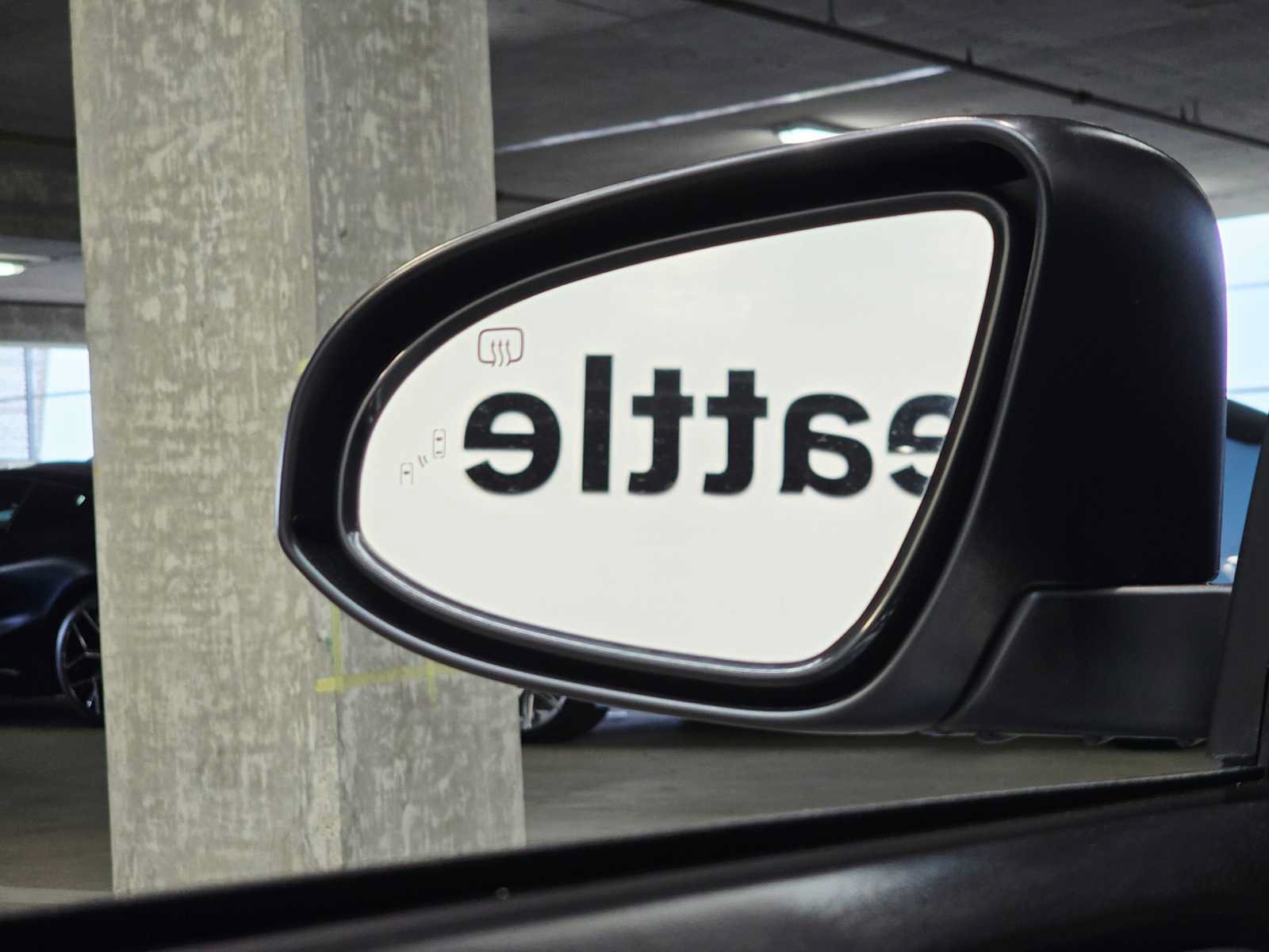 Used 2015 Toyota Avalon Limited FWD image 21