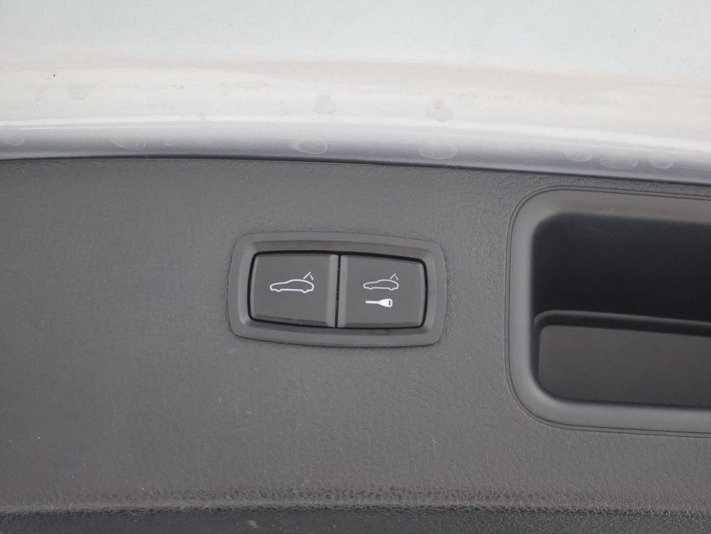 Used 2019 Porsche Macan AWD/4WD image 20