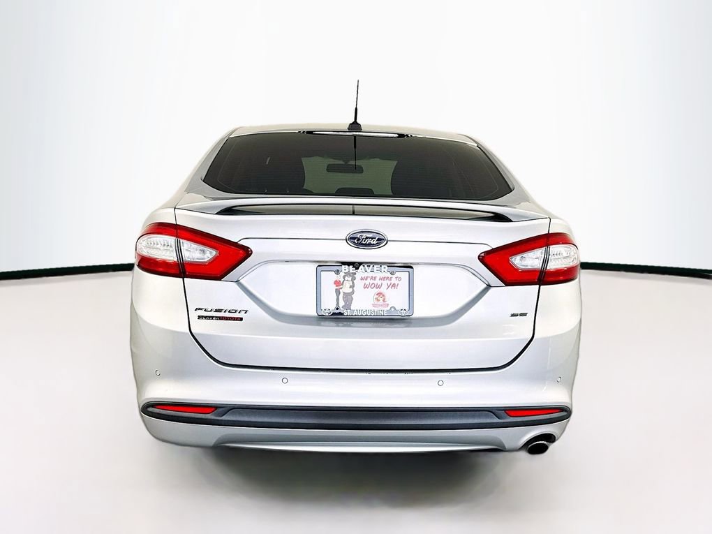 Used 2016 Ford Fusion SE image 8