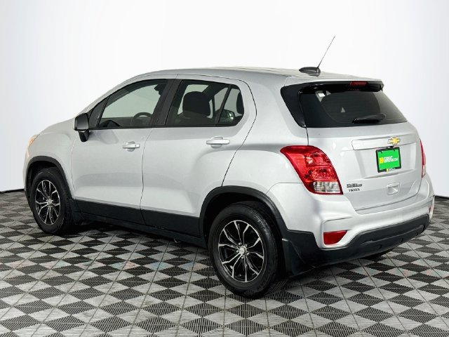 Used 2019 Chevrolet Trax LS w/ LPO, Protection Package FWD image 6