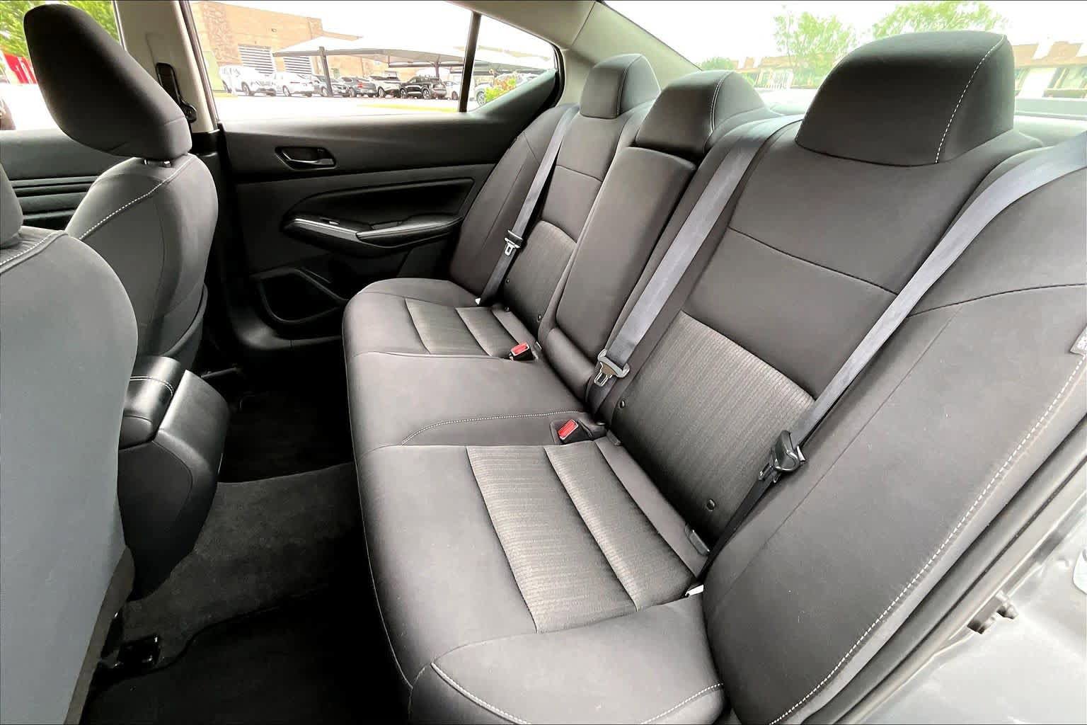 Used 2025 Nissan Altima 2.5 SV FWD image 21