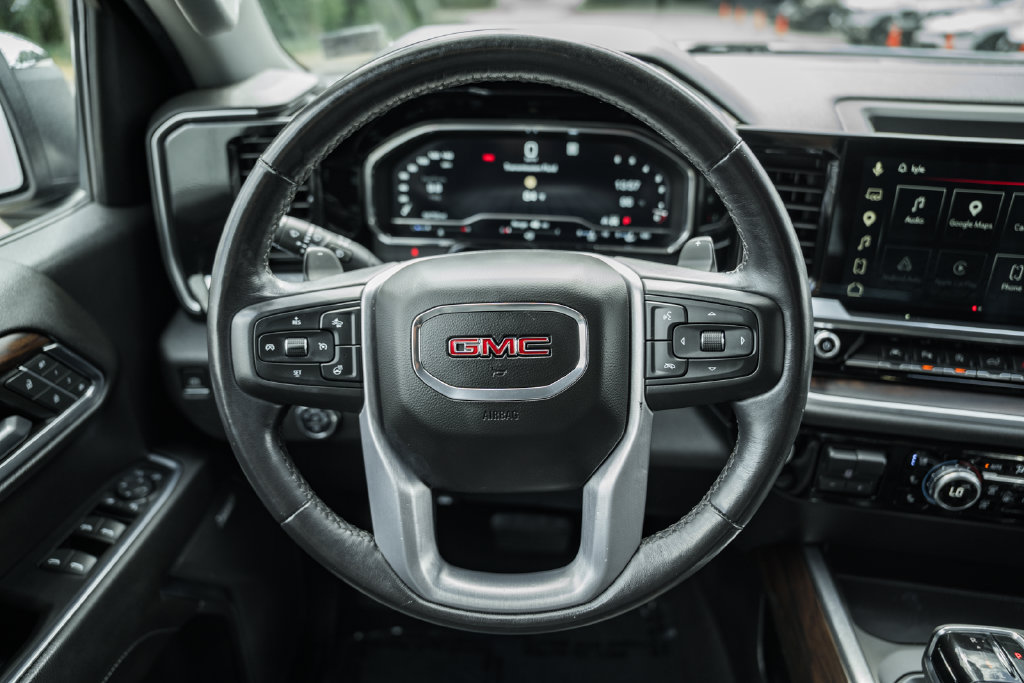 Used 2023 GMC Sierra 1500 SLT w/ SLT Premium Plus Package AWD/4WD image 28