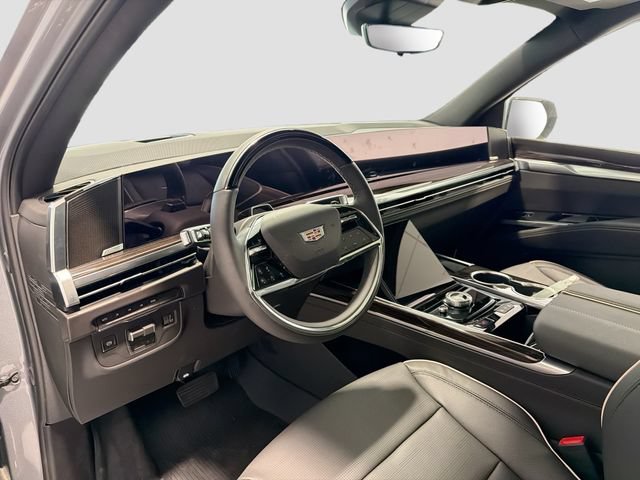 New 2026 Cadillac Escalade ESV Luxury w/ LPO, Floor Liner Package AWD/4WD image 9