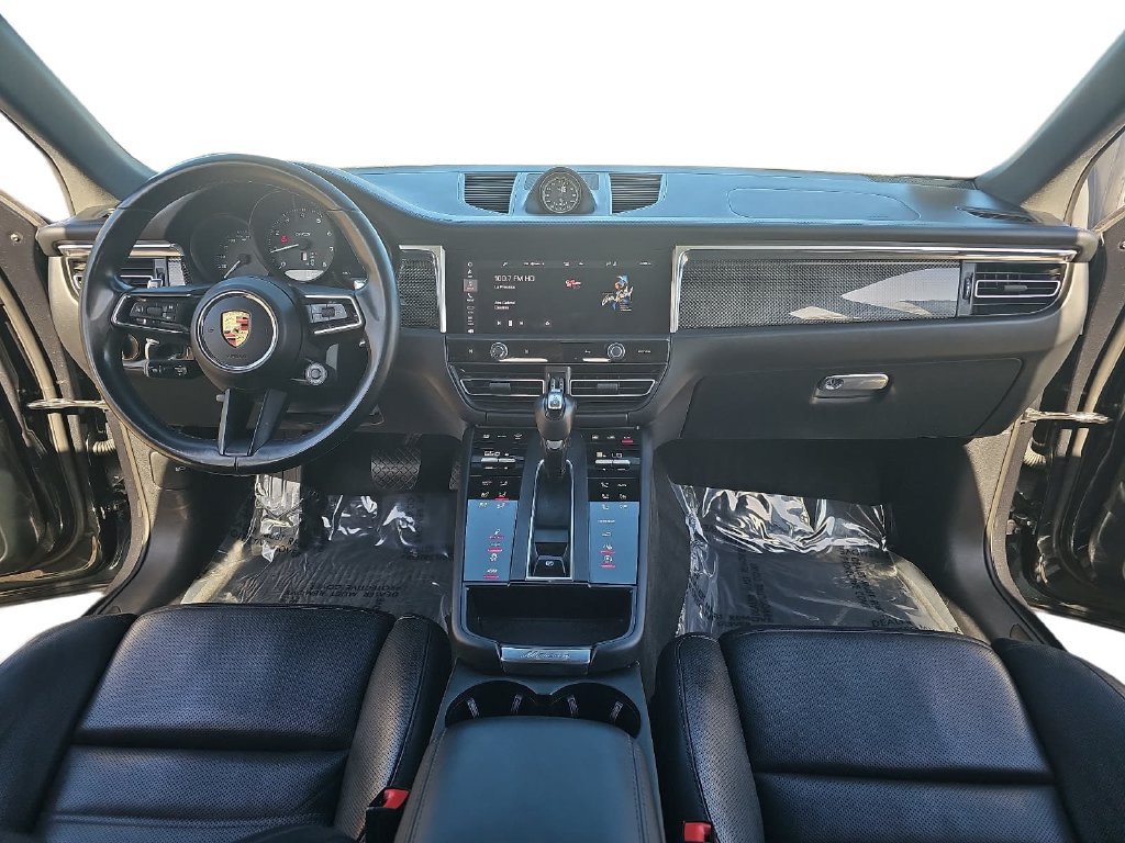 Used 2024 Porsche Macan GTS AWD/4WD image 9