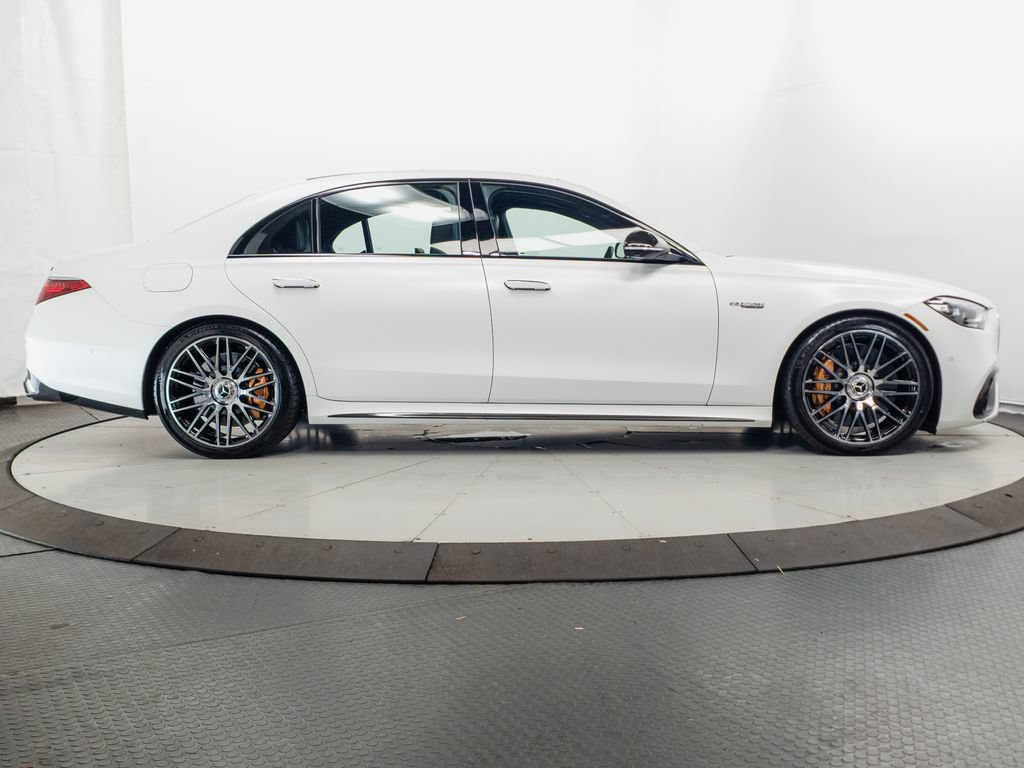 Used 2024 Mercedes-Benz S 63 AMG S w/ Carbon Fiber Exterior Package image 38