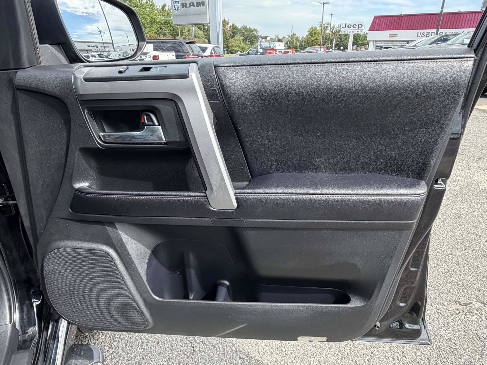 Used 2017 Toyota 4Runner Limited AWD/4WD image 35