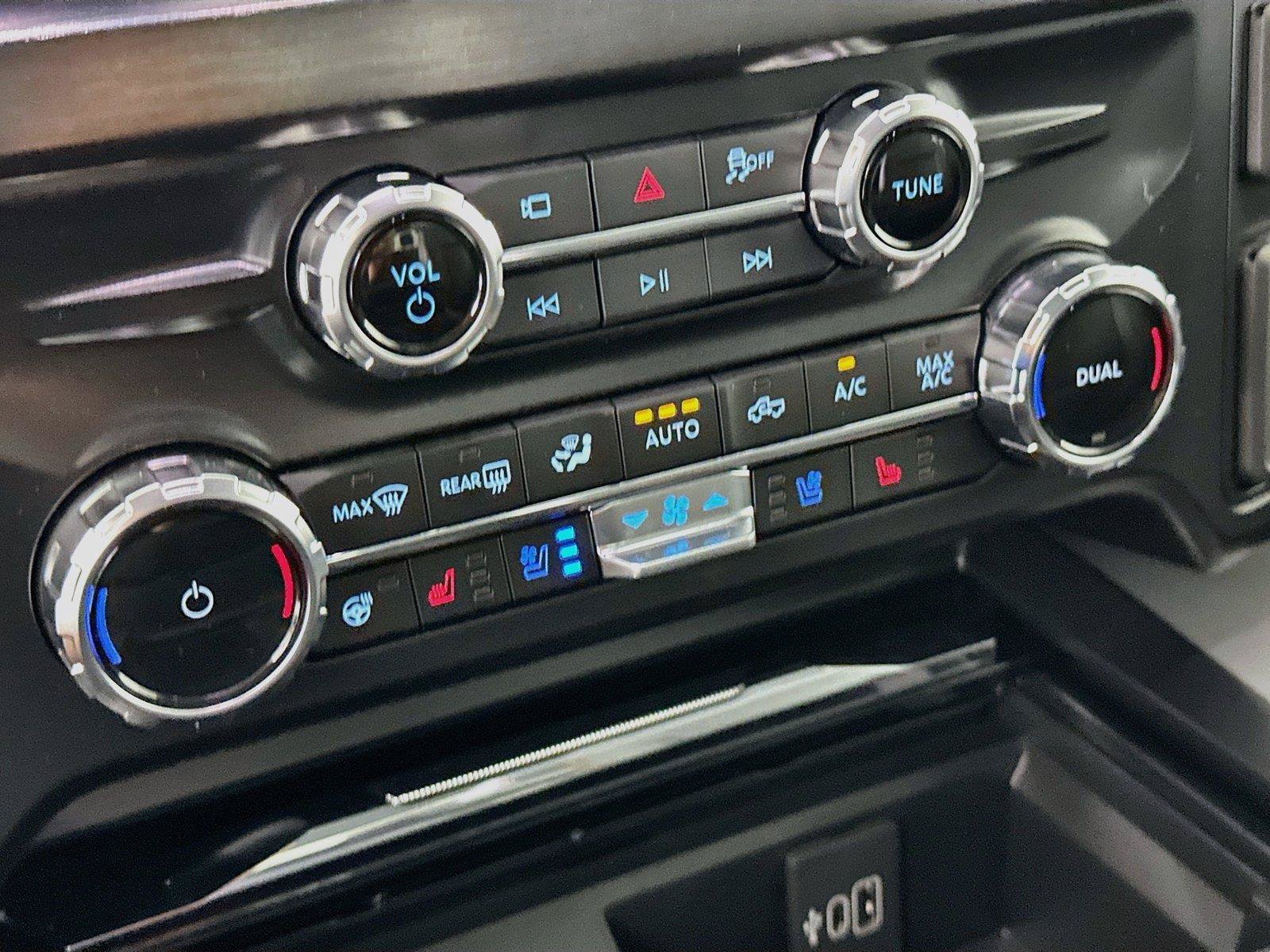 New 2026 Ford F250 Lariat w/ Black Appearance Package AWD/4WD image 9